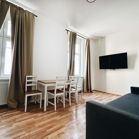 Crimson Charm Apartment Prague Luaran gambar