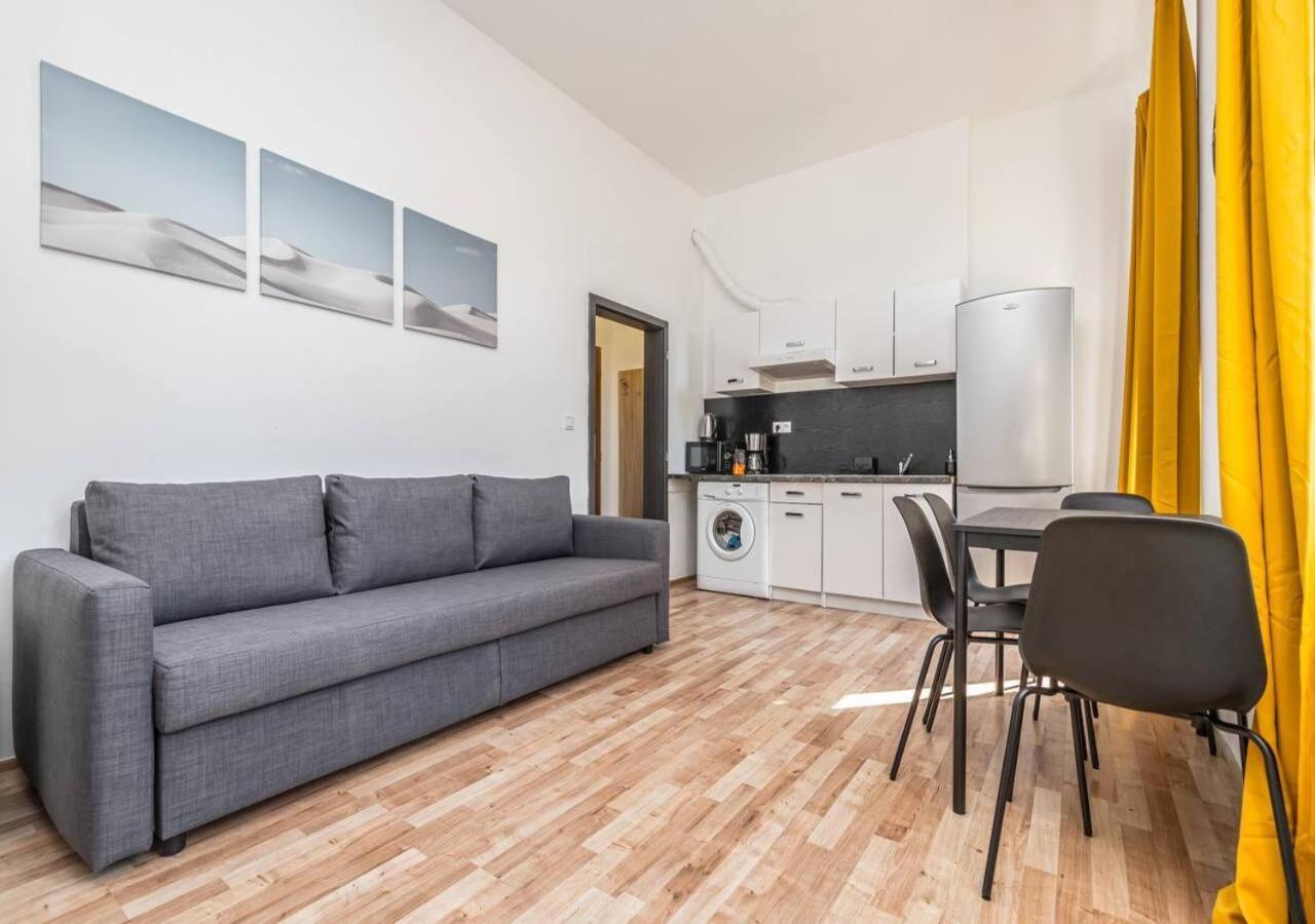 Crimson Charm Apartment Prague Luaran gambar